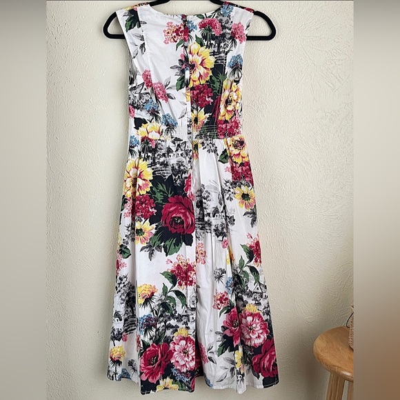 Anthropologie Cottagecore Dress (Unique Farmhouse Pattern) (NWOT) - Picture 4 of 13